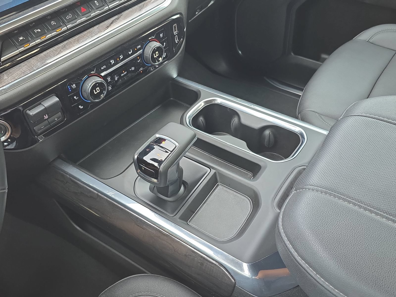 Used 2024 Chevrolet Silverado 1500 LTZ w/ LTZ Premium Texas Edition RWD image 22