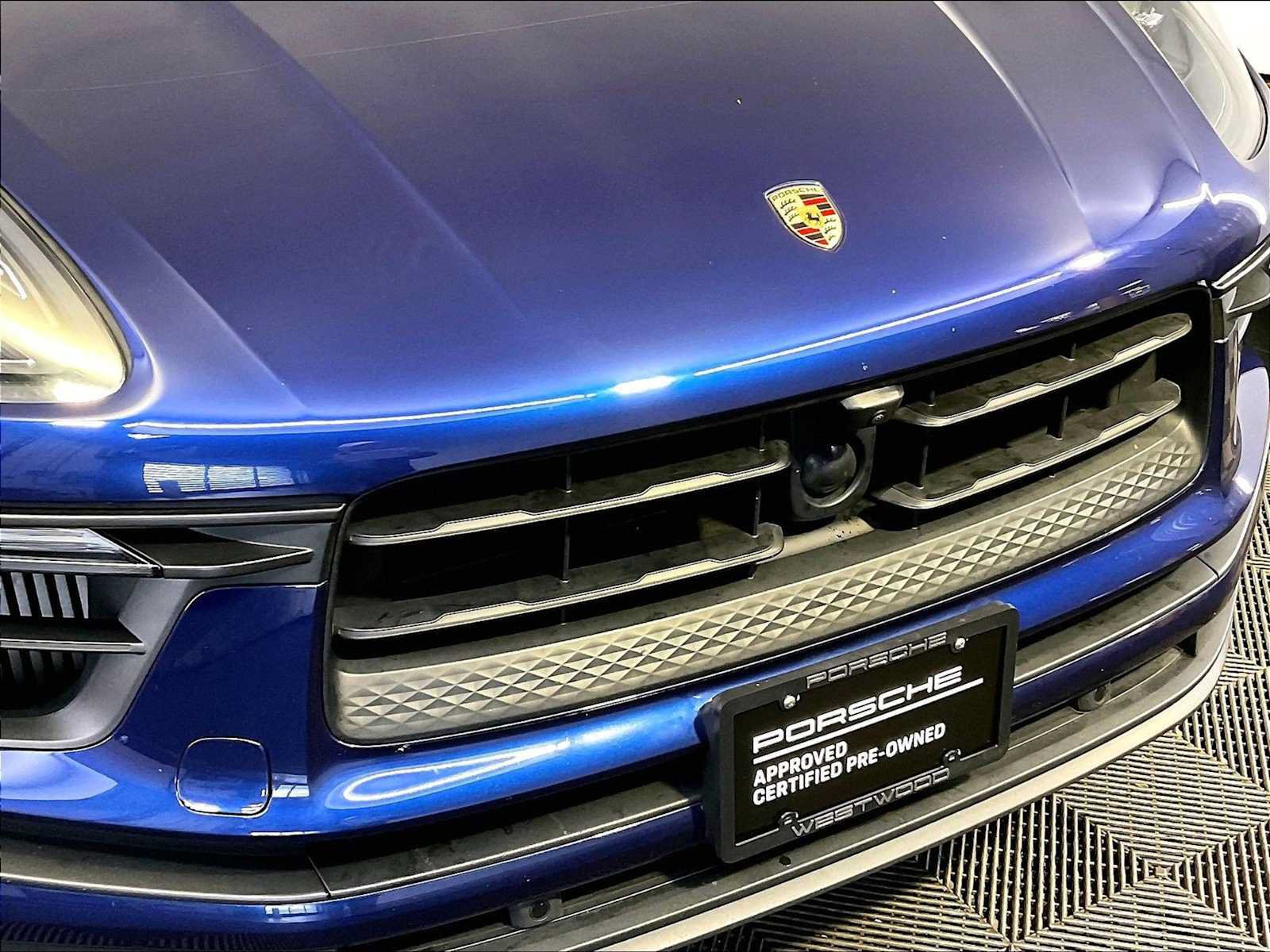 Certified 2023 Porsche Macan S AWD/4WD image 34