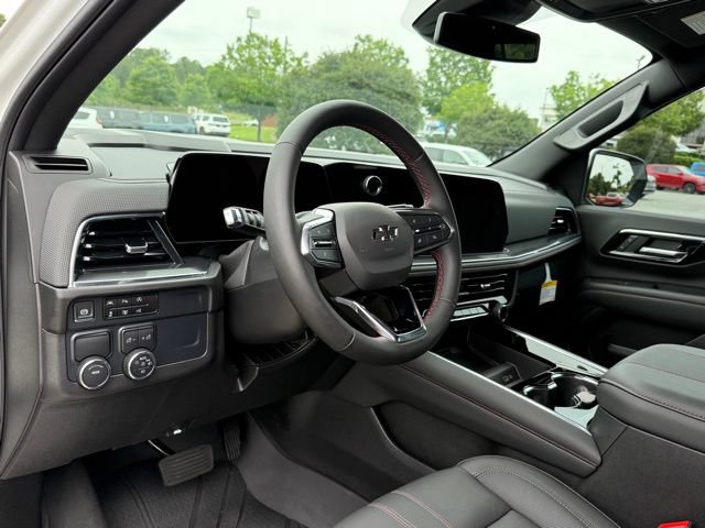 Used 2025 Chevrolet Suburban RST w/ Comfort Package RWD image 16