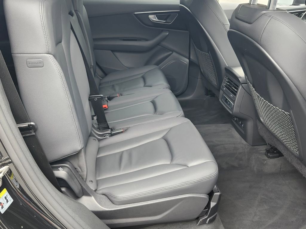 Used 2023 Audi Q7 2.0T Premium w/ Convenience Package image 19