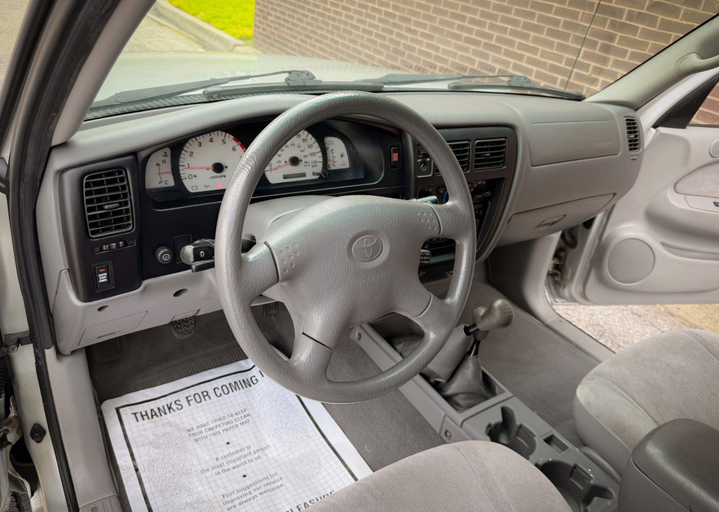 Used 2001 Toyota Tacoma 4x4 Xtracab image 13