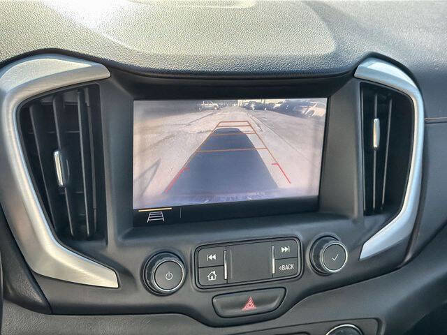 Used 2019 GMC Terrain SLT w/ Preferred Package FWD image 14