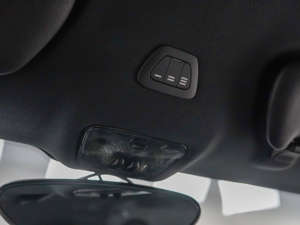 Used 2012 Porsche Cayman R image 25