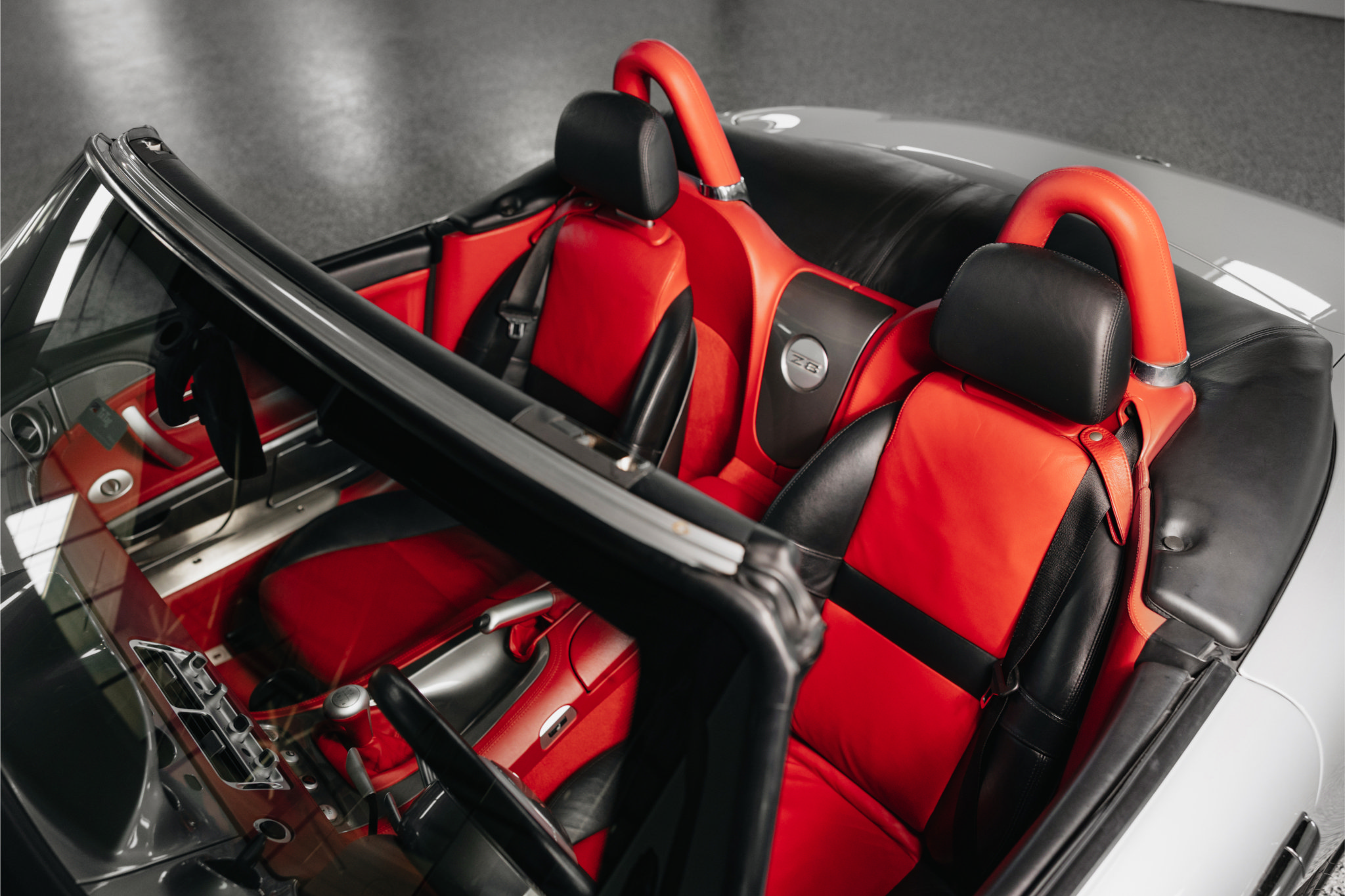 Used 2001 BMW Z8 RWD image 13
