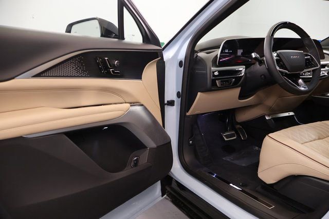 New 2026 Cadillac Lyriq V image 8
