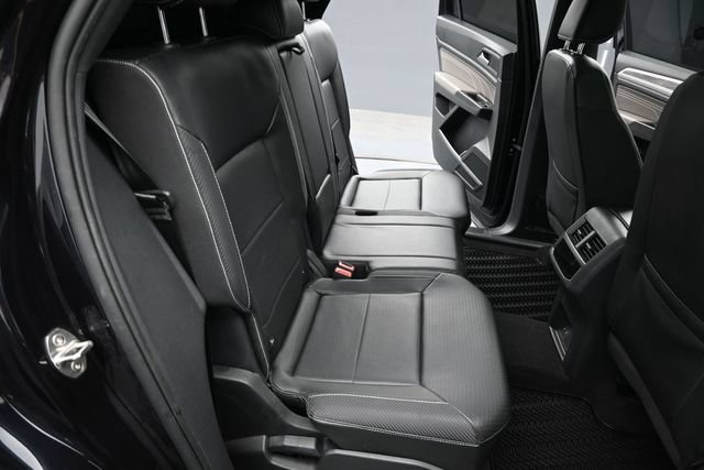 Used 2022 Volkswagen Atlas Cross Sport SE w/ Panoramic Sunroof Package FWD image 10