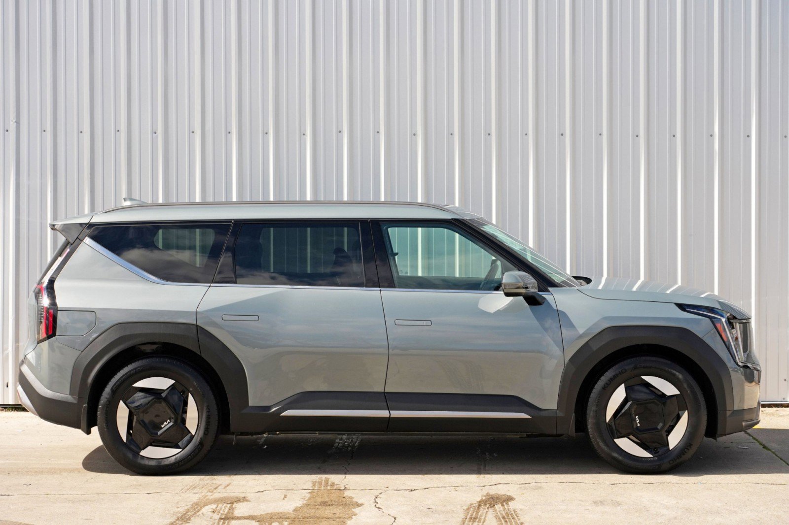 Used 2024 Kia EV9 Wind image 55