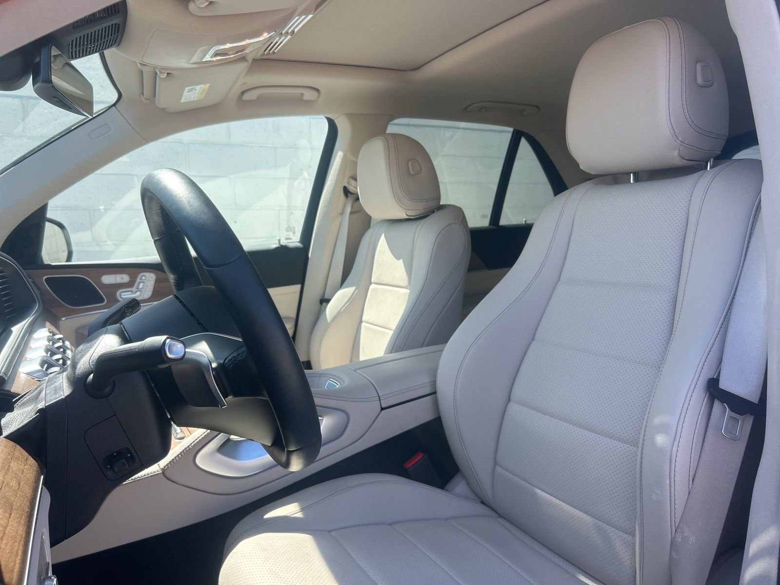 Used 2025 Mercedes-Benz GLE 350 4MATIC image 13