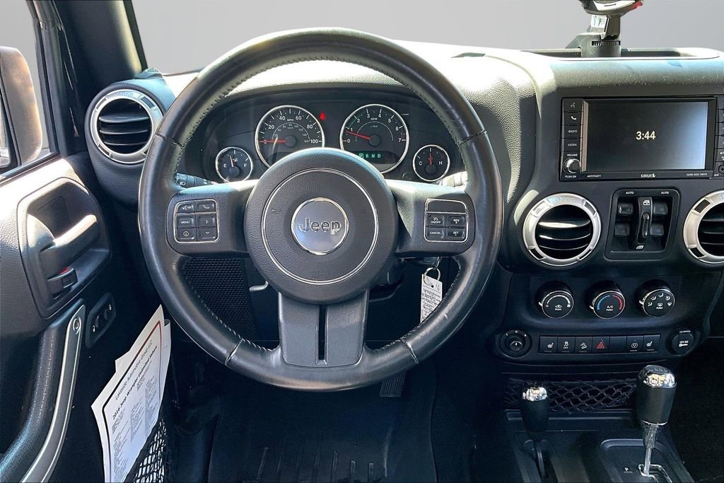 Used 2016 Jeep Wrangler Unlimited Sahara w/ Dual Top Group AWD/4WD image 8