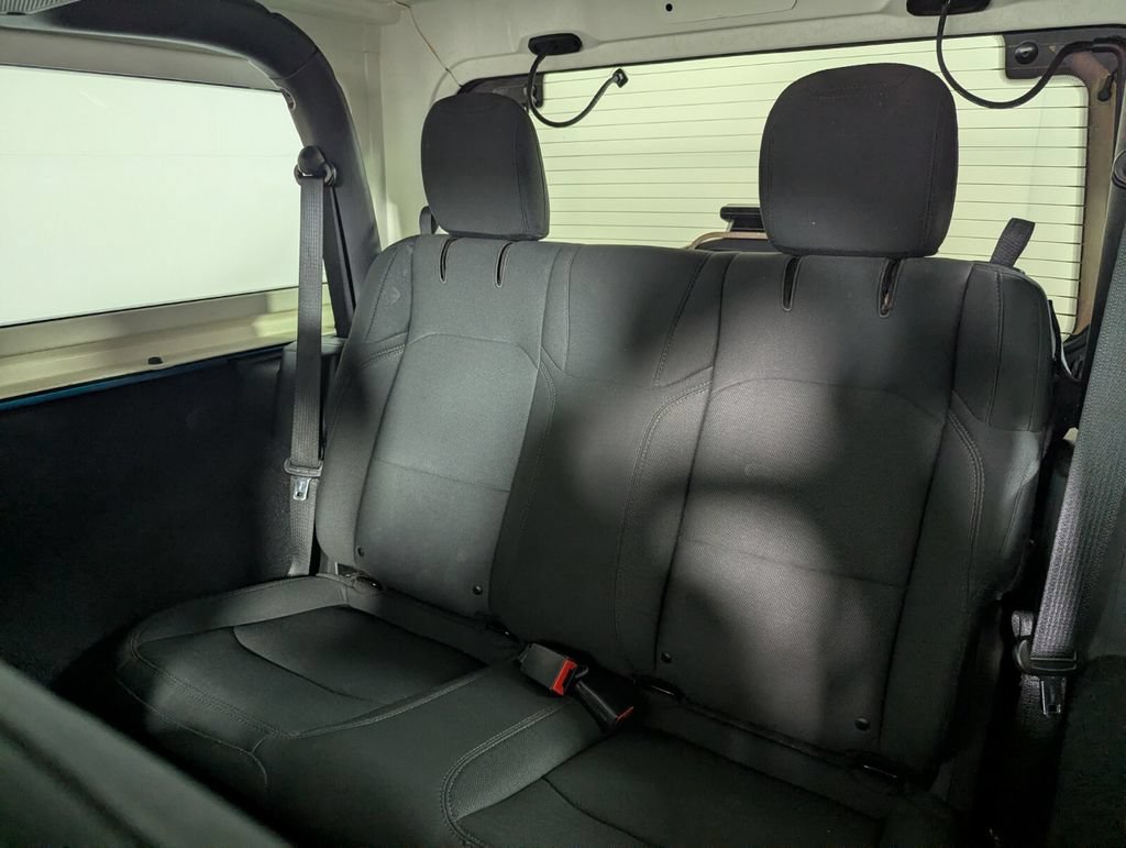 Used 2020 Jeep Wrangler Sport AWD/4WD image 25