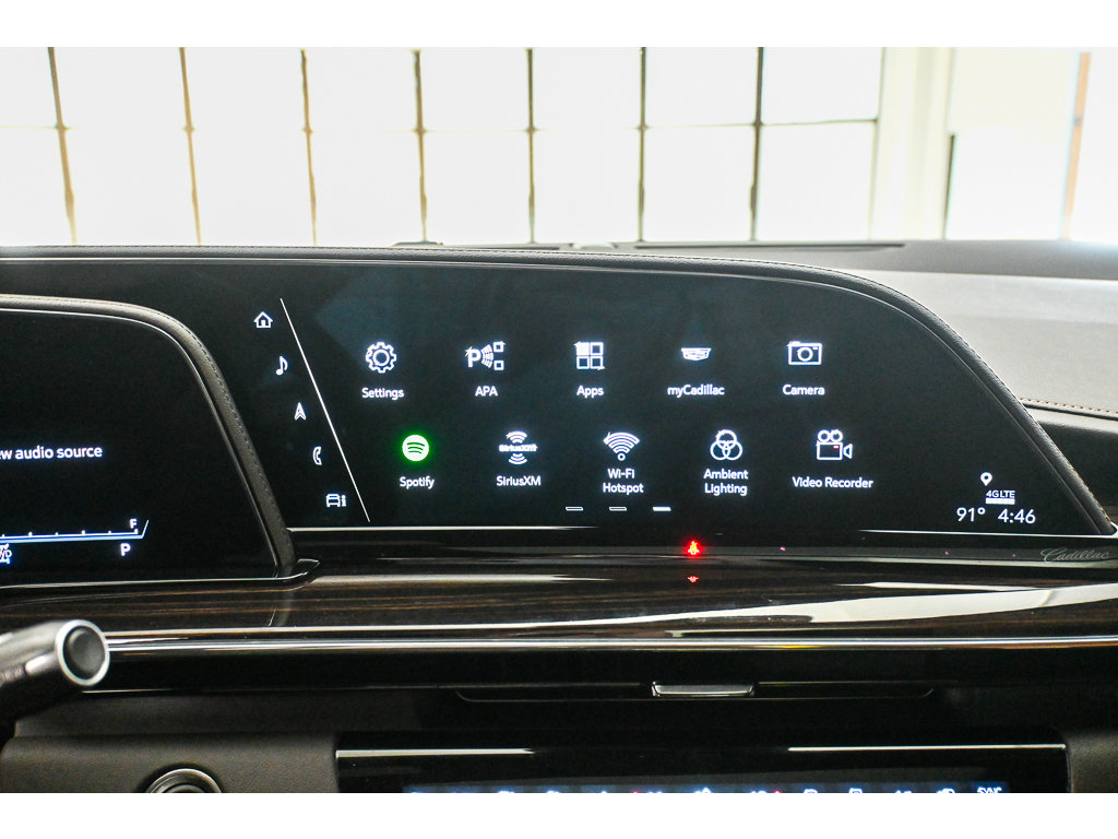 Used 2023 Cadillac Escalade Premium Luxury AWD/4WD image 47