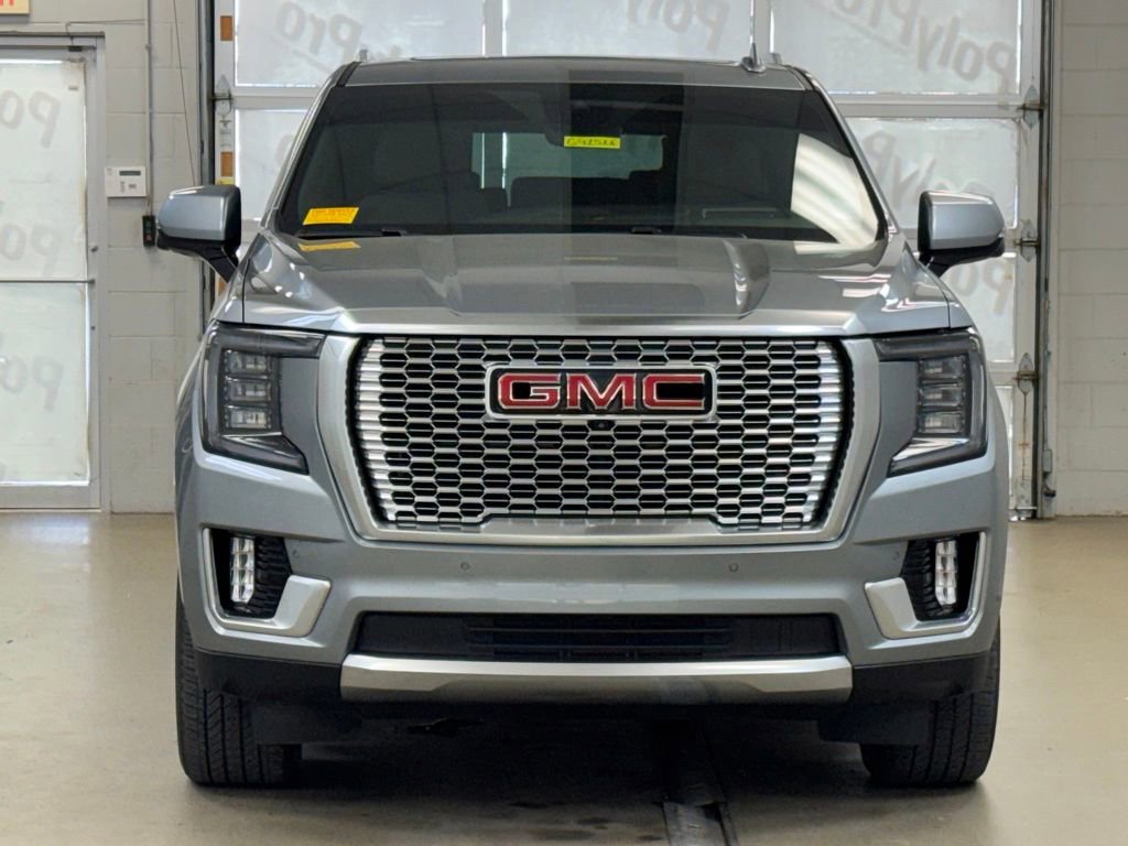 Used 2023 GMC Yukon XL Denali w/ Advanced Technology Package AWD/4WD image 2