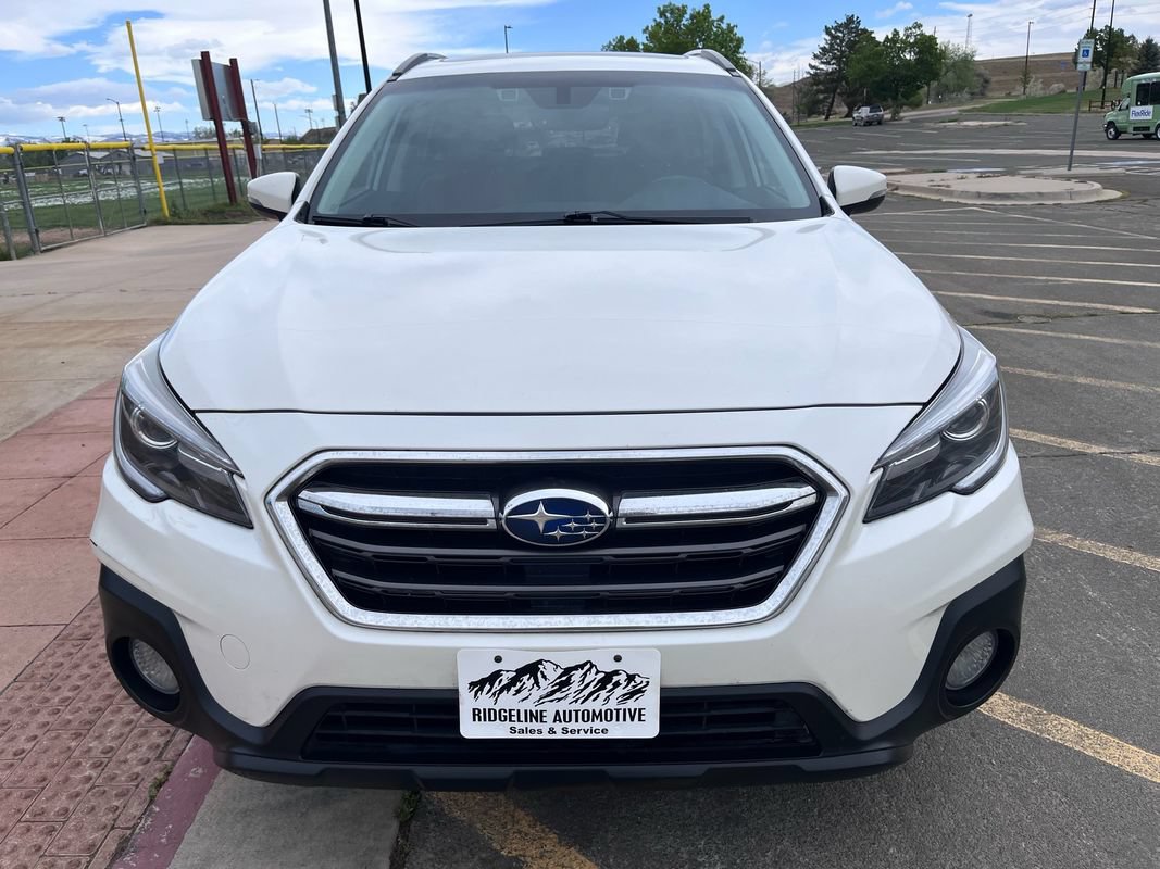 Used 2018 Subaru Outback 3.6R Touring w/ Popular Package #3 AWD/4WD image 2