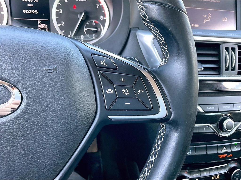 Used 2017 INFINITI QX30 Premium AWD/4WD image 23
