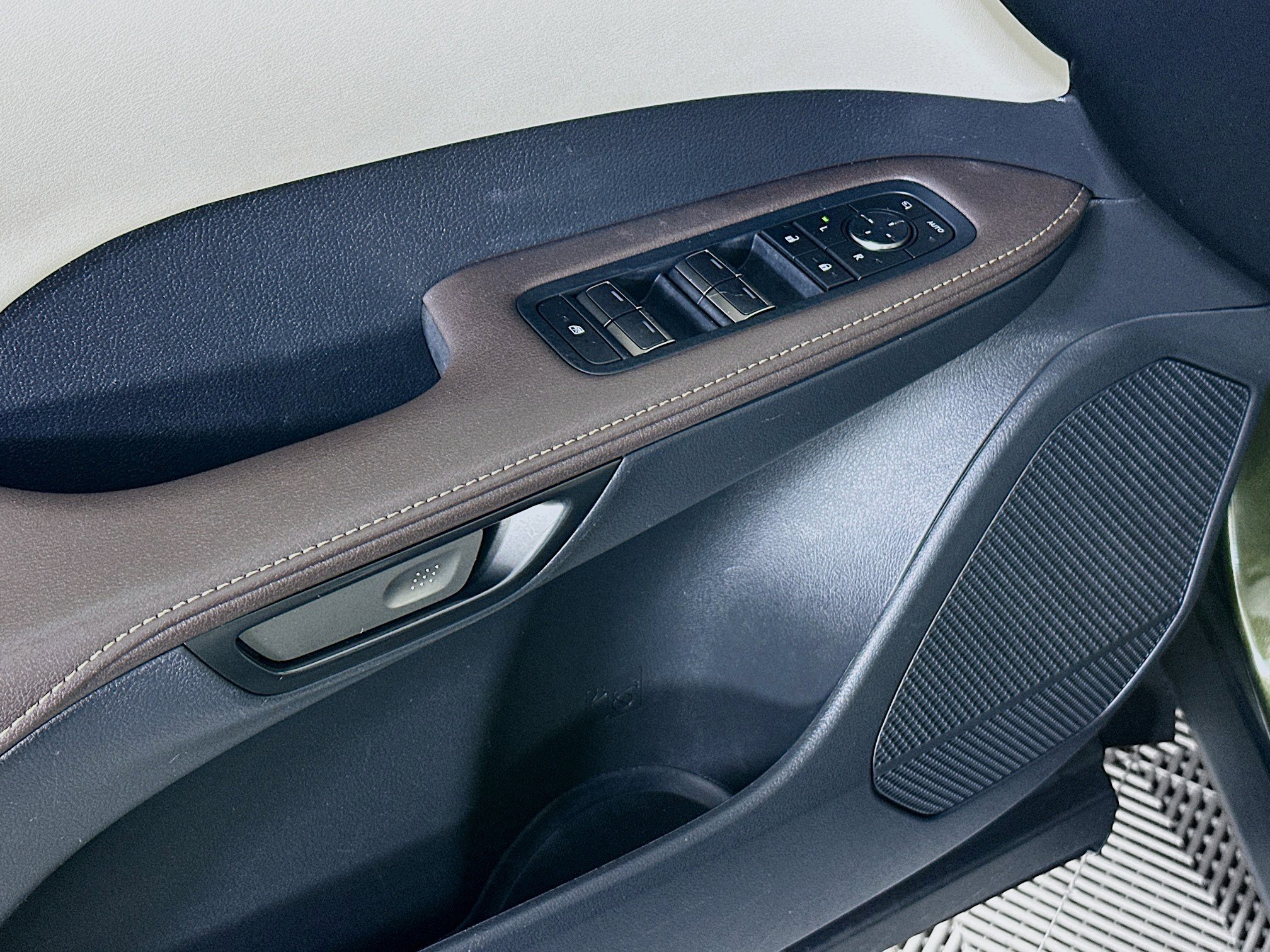 Used 2023 Lexus RX 350 Premium w/ Cold Area Package FWD image 14