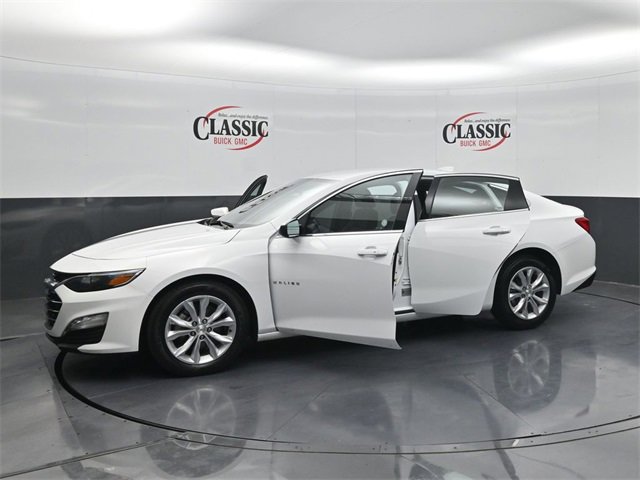 Used 2024 Chevrolet Malibu LT image 32