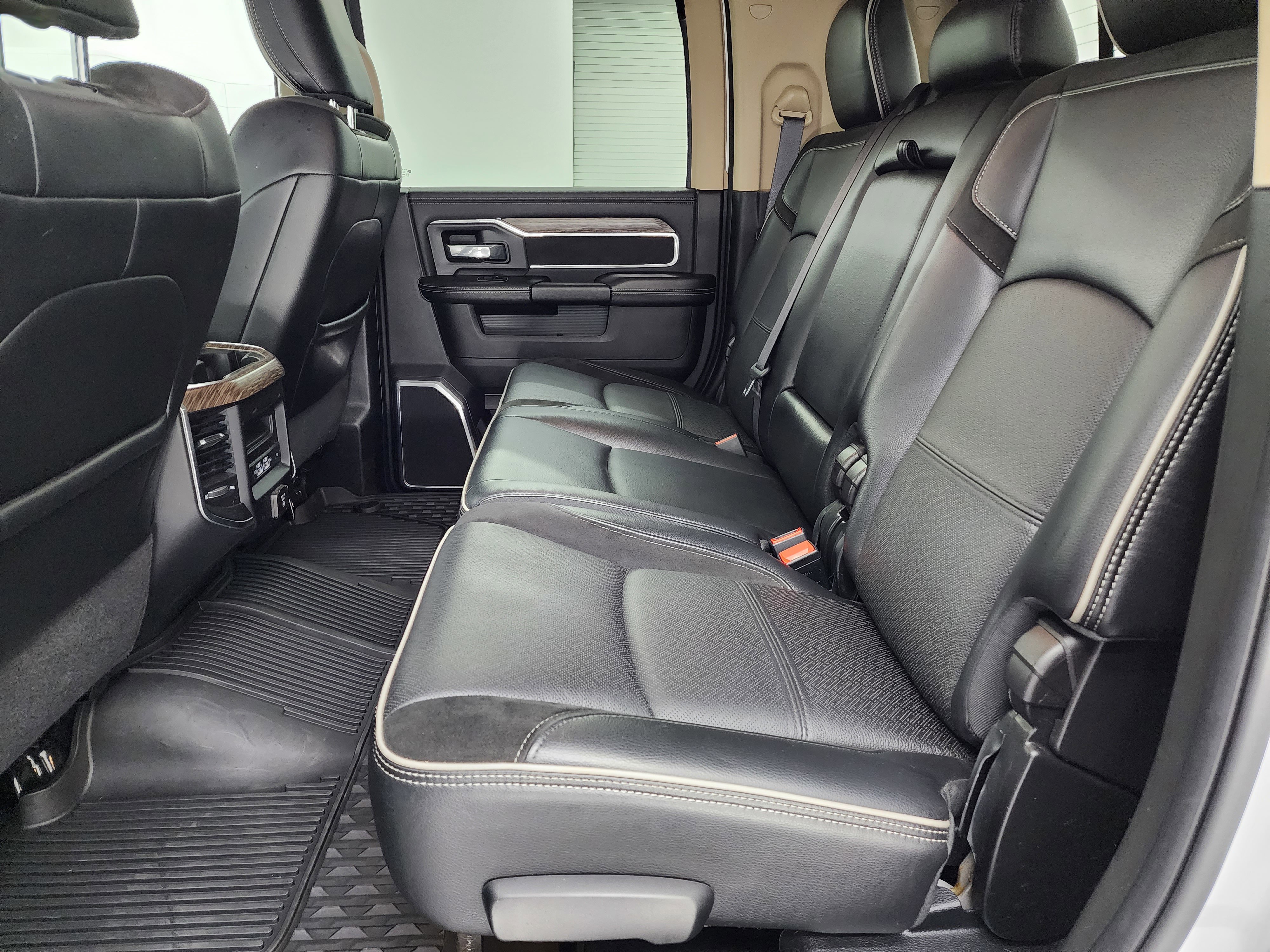 Used 2021 RAM 3500 Laramie image 9