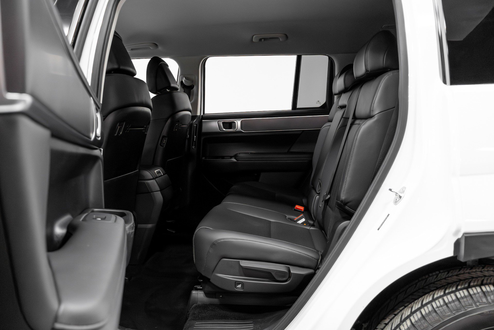 Used 2025 Hyundai Santa Fe SEL image 35