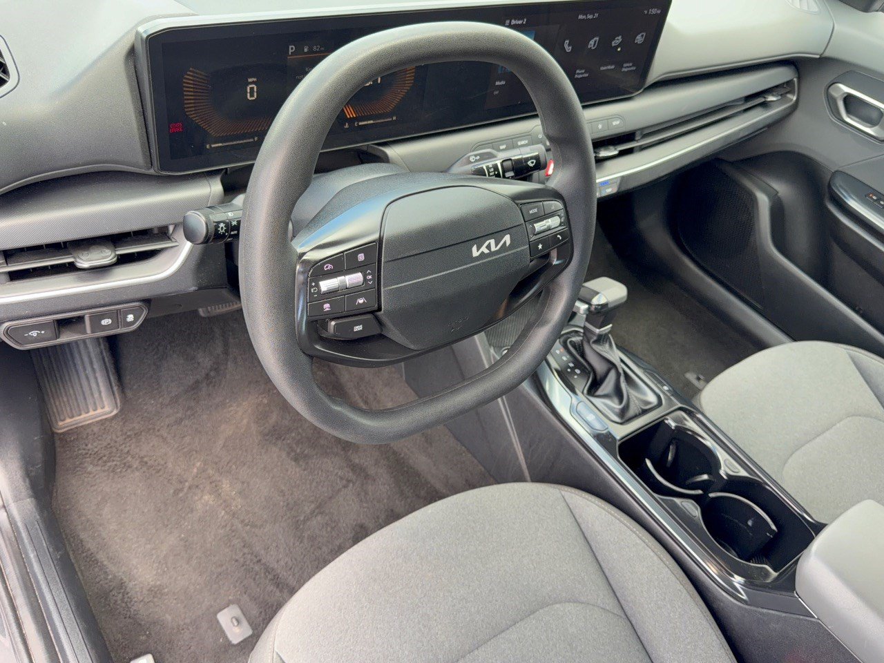 Used 2025 Kia K4 FWD image 4