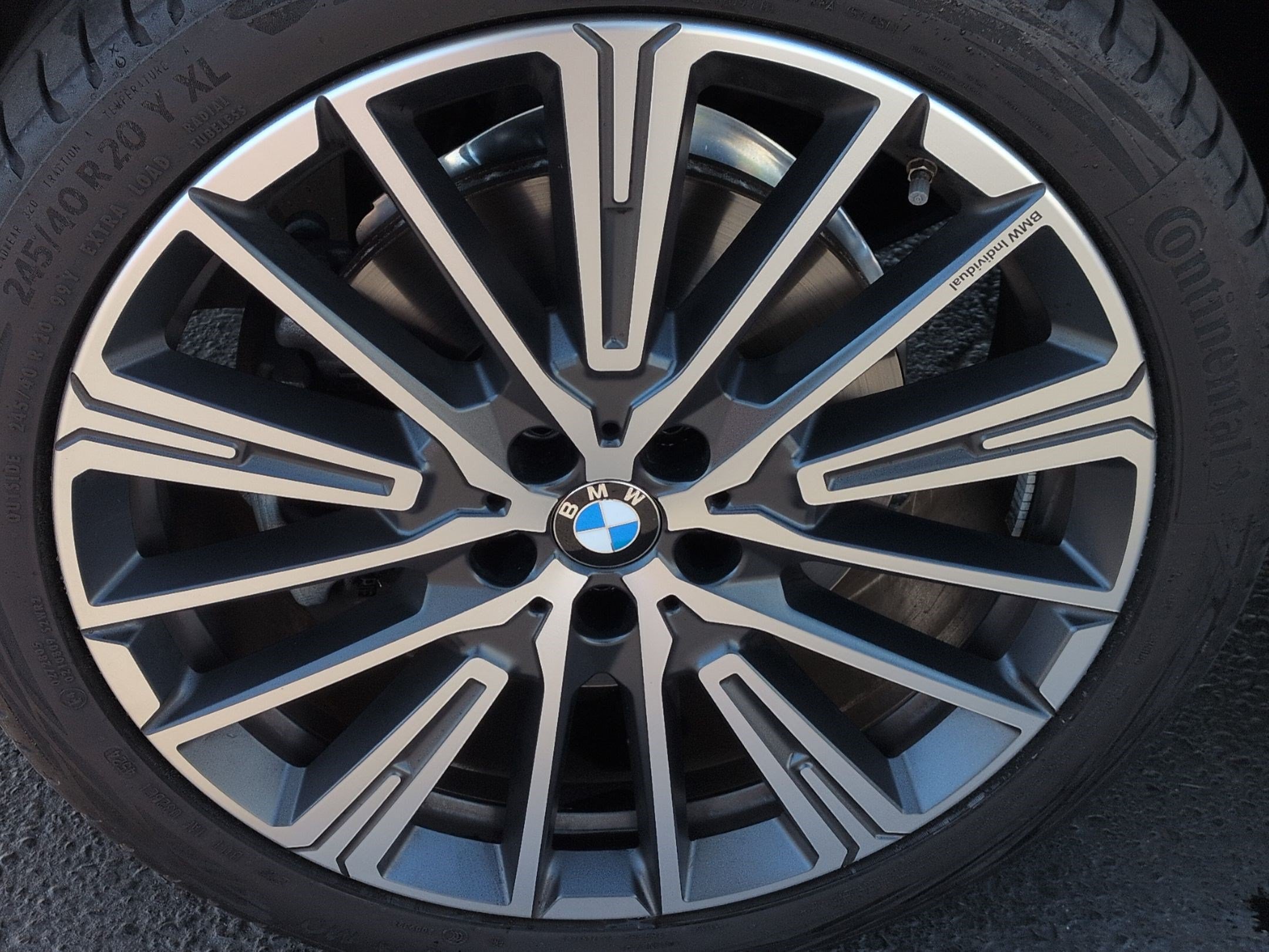 Certified 2025 BMW X1 xDrive28i w/ M Sport Package AWD/4WD image 13