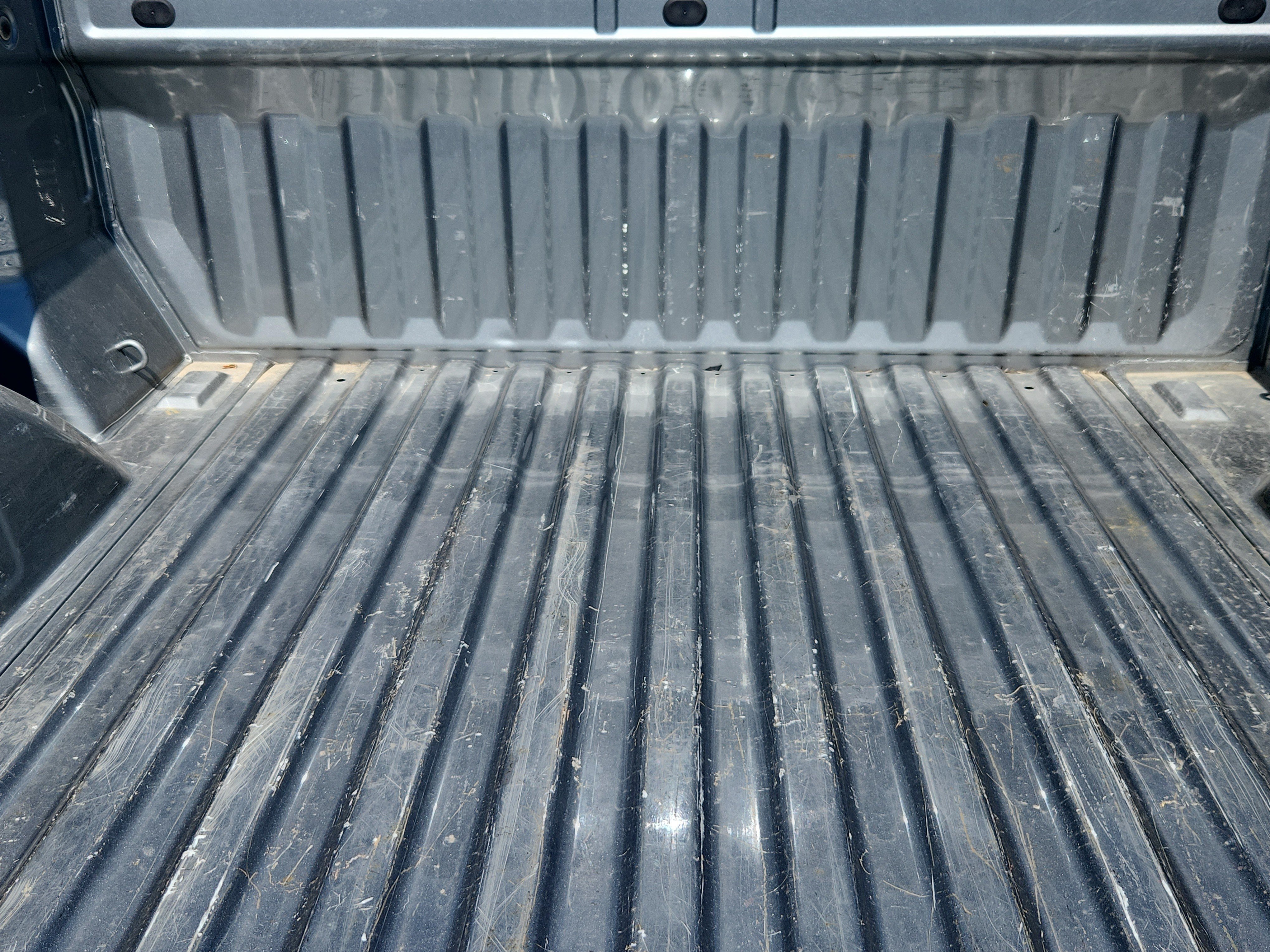 Used 2025 Chevrolet Silverado 1500 LT AWD/4WD image 14