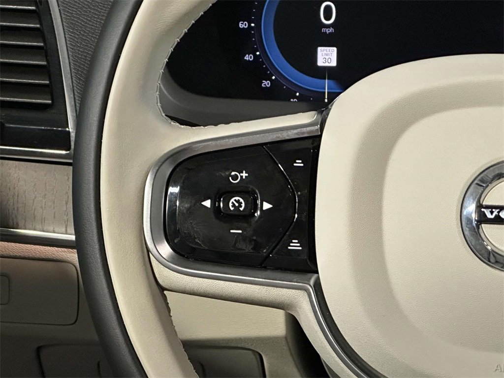 Used 2025 Volvo XC90 B6 Plus w/ Protection Package Premier image 22