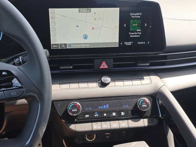 New 2026 Hyundai Elantra SEL FWD image 9
