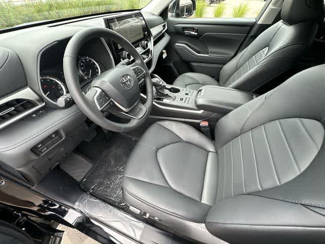New 2024 Toyota Highlander XLE AWD/4WD image 15