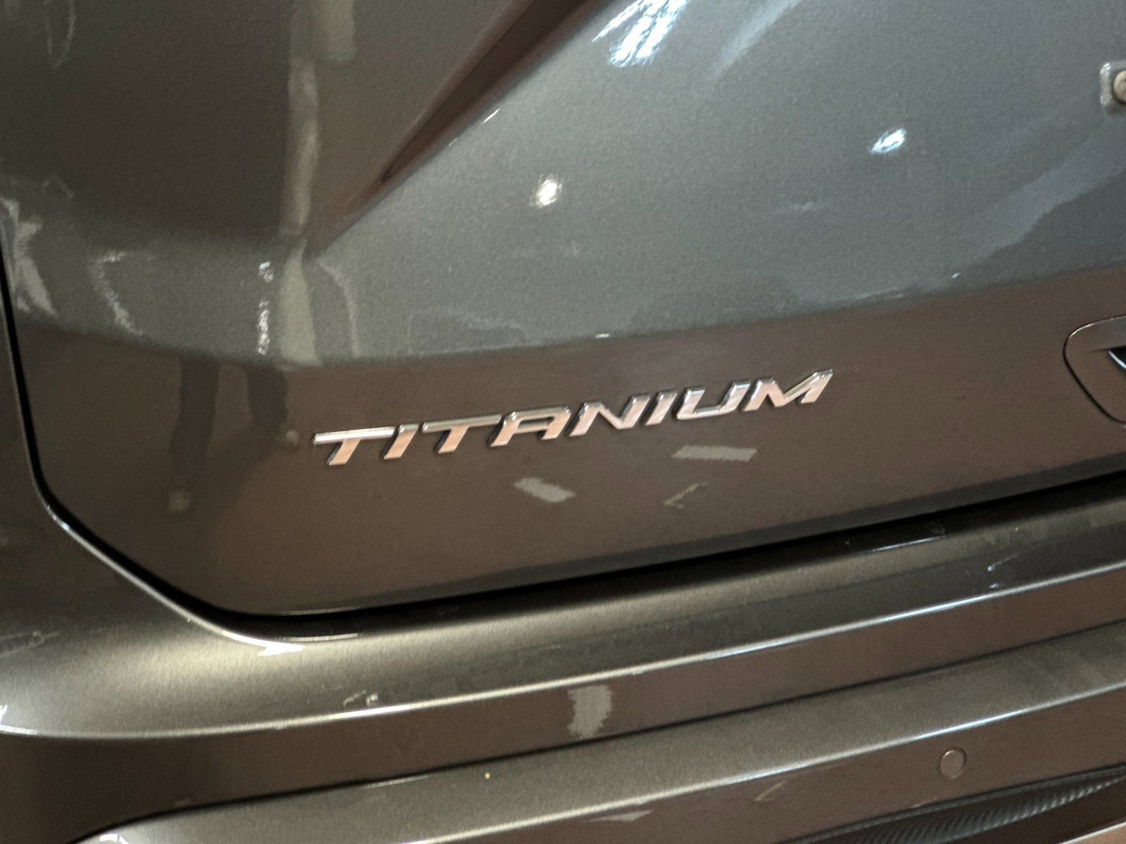 Used 2022 Ford Edge Titanium w/ Equipment Group 301A AWD/4WD image 26