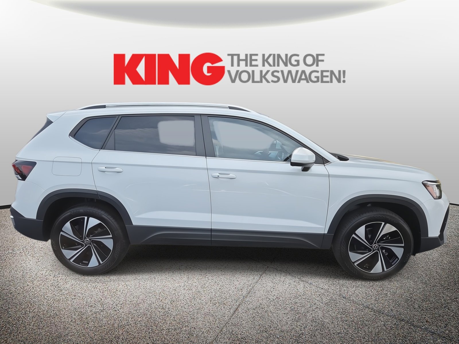 New 2025 Volkswagen Taos SE image 8