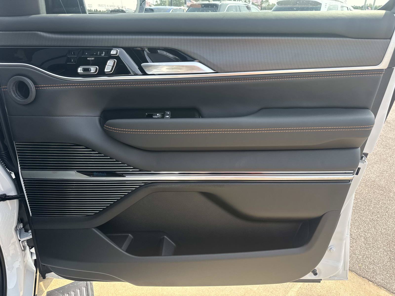 New 2026 Jeep Grand Wagoneer Summit AWD/4WD image 15