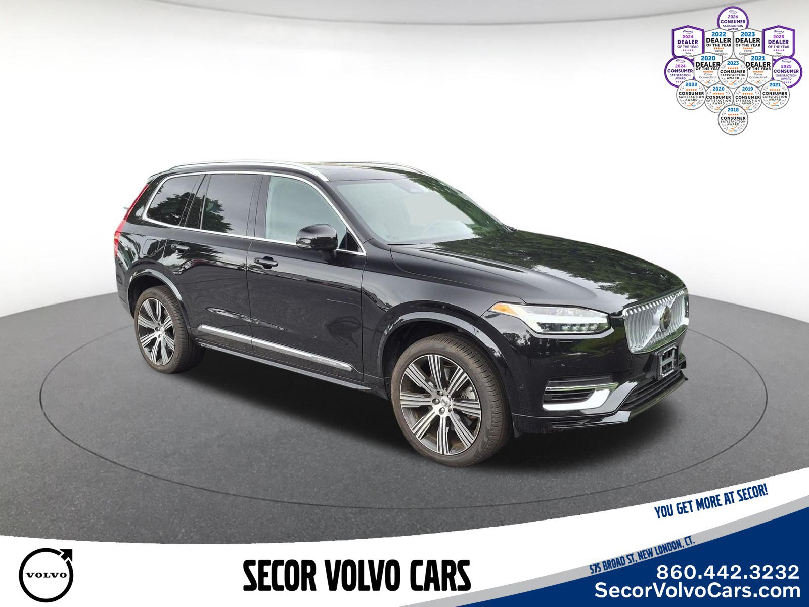 Used 2024 Volvo XC90 T8 Ultimate w/ Protection Package Premier AWD/4WD image 3