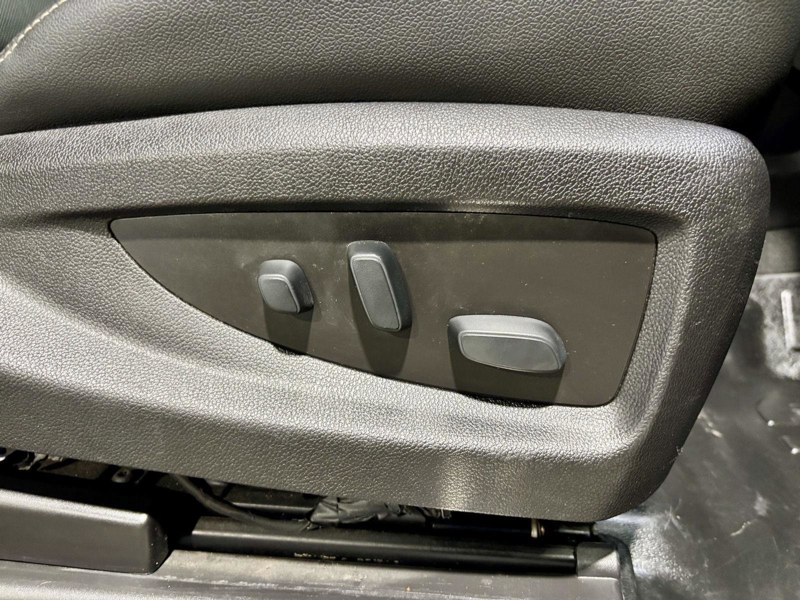 Used 2019 GMC Yukon XL SLT image 14