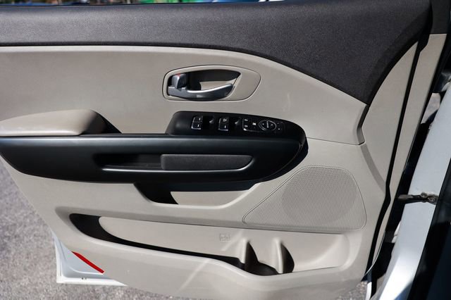 Used 2018 Kia Sedona L image 44