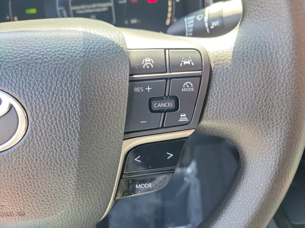 Used 2025 Toyota Camry LE w/ Convenience Package FWD image 26