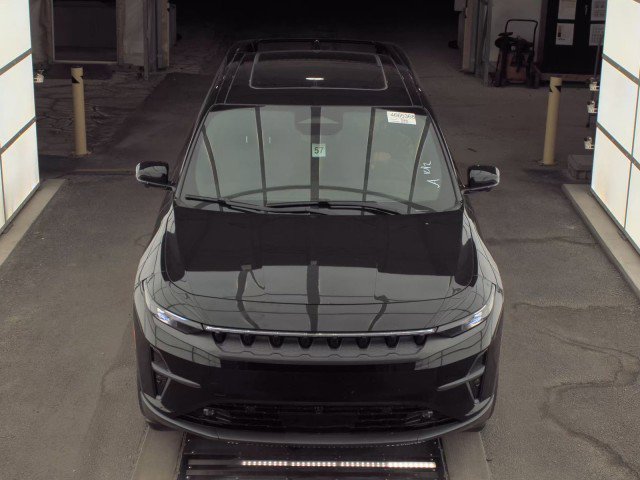 Used 2024 Jeep Wagoneer Launch Edition image 2