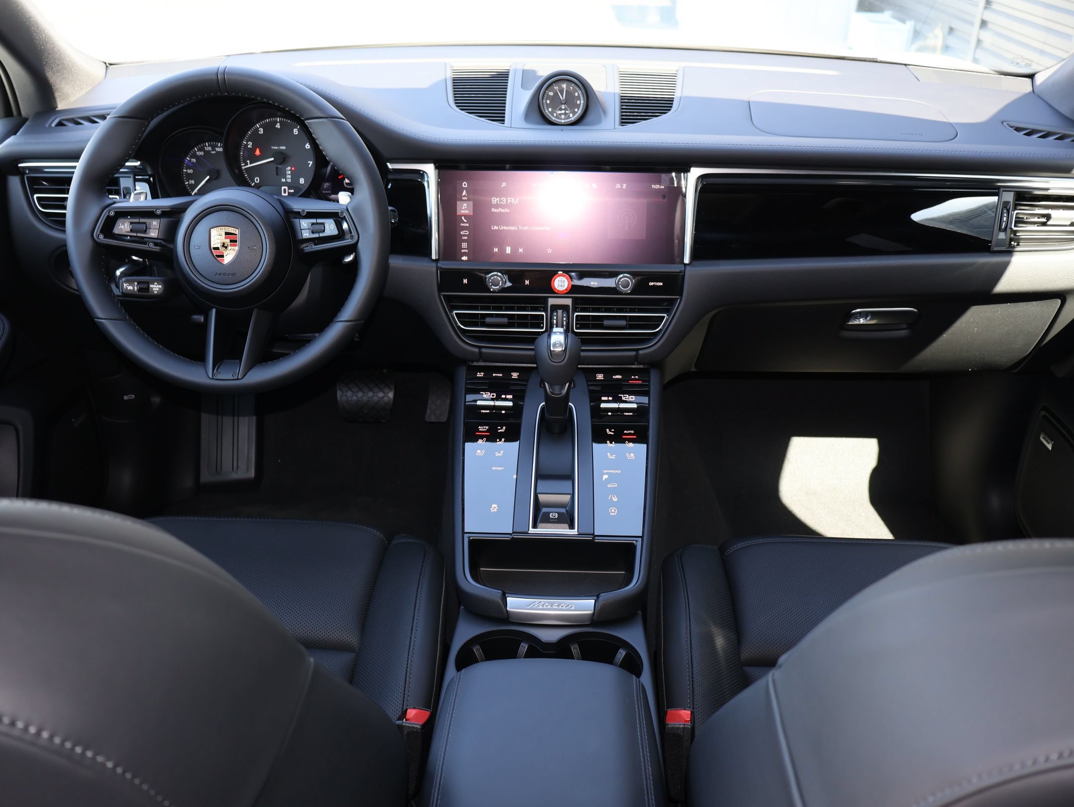 New 2026 Porsche Macan AWD/4WD image 27