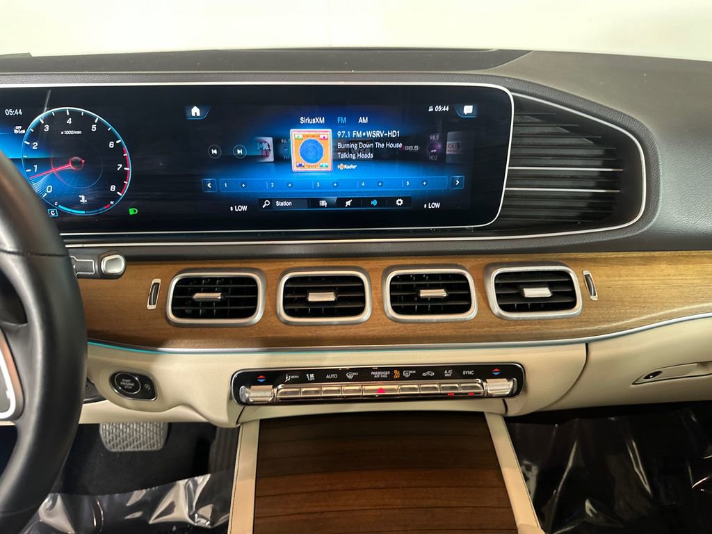 Used 2021 Mercedes-Benz GLE 350 4MATIC image 30