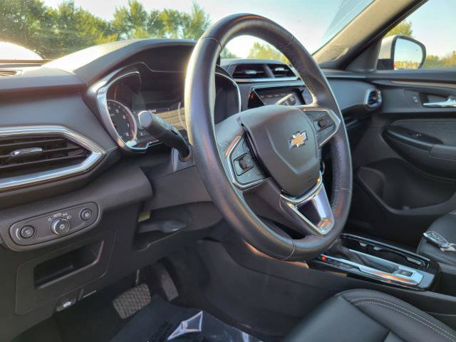 Used 2021 Chevrolet TrailBlazer ACTIV w/ Sun and Liftgate Package AWD/4WD image 14