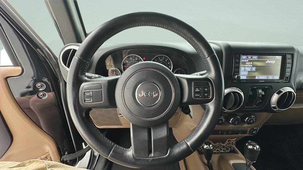 Used 2013 Jeep Wrangler Unlimited Sahara AWD/4WD image 14