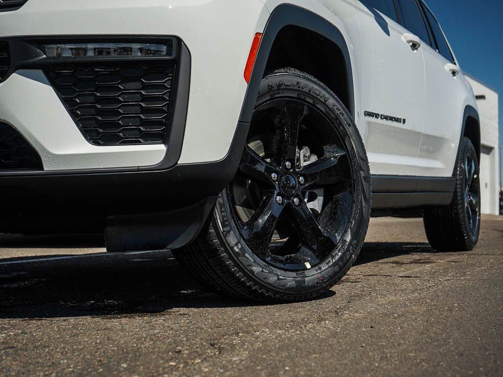 New 2026 Jeep Grand Cherokee L Limited AWD/4WD image 6