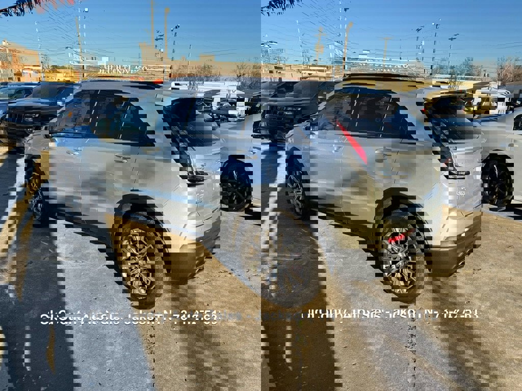 Used 2021 Cadillac XT4 Sport image 8