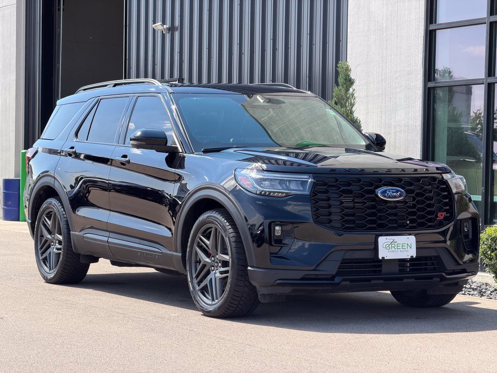 Used 2025 Ford Explorer ST AWD/4WD image 5