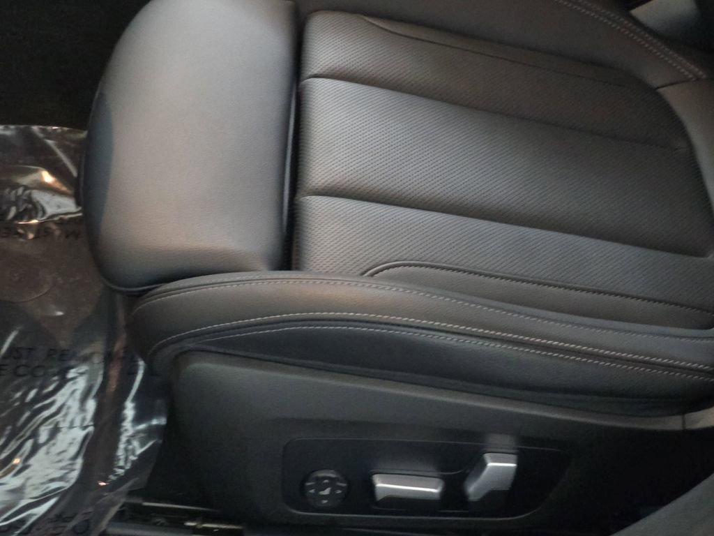 Used 2023 BMW 330i xDrive Sedan w/ Driving Assistance Package image 30