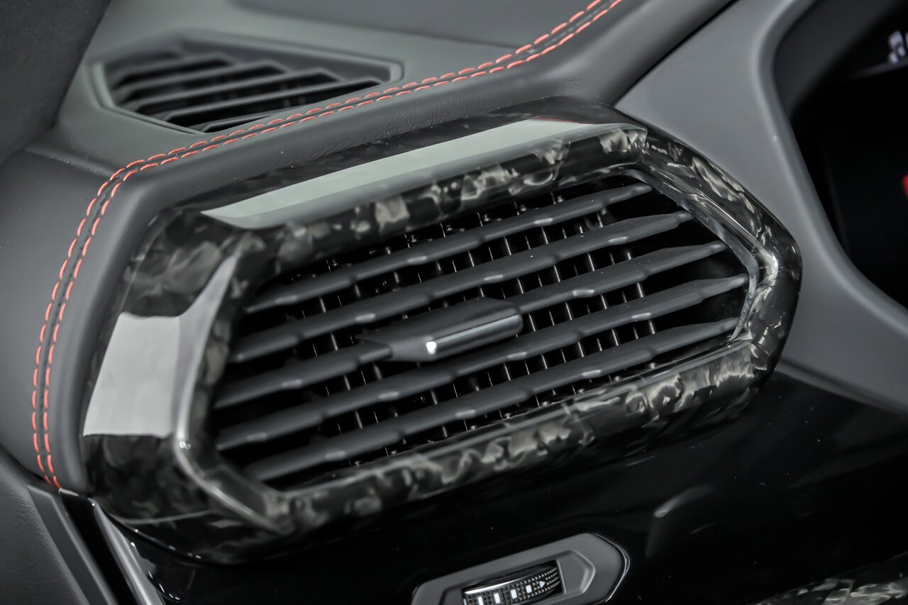 Used 2019 Lamborghini Urus image 30