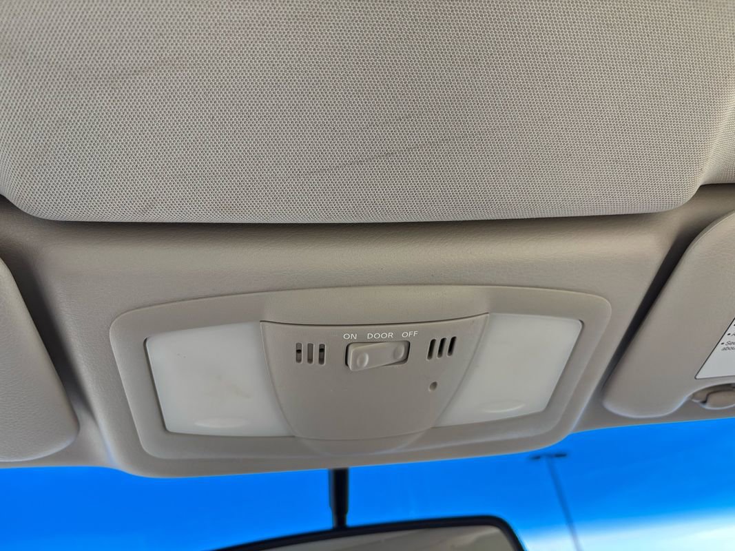 Used 2014 INFINITI Q60 Convertible w/ Premium Package image 31