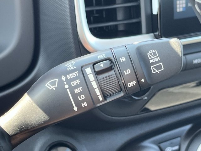 New 2026 Hyundai Venue SEL FWD image 36