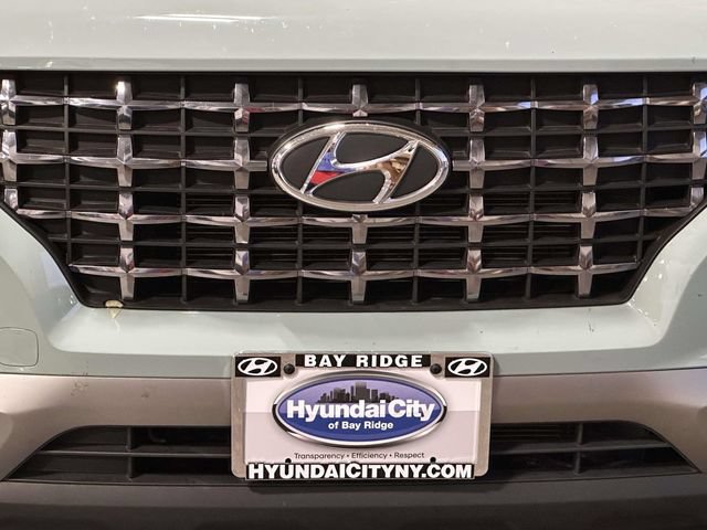 Used 2025 Hyundai Venue SEL FWD image 11