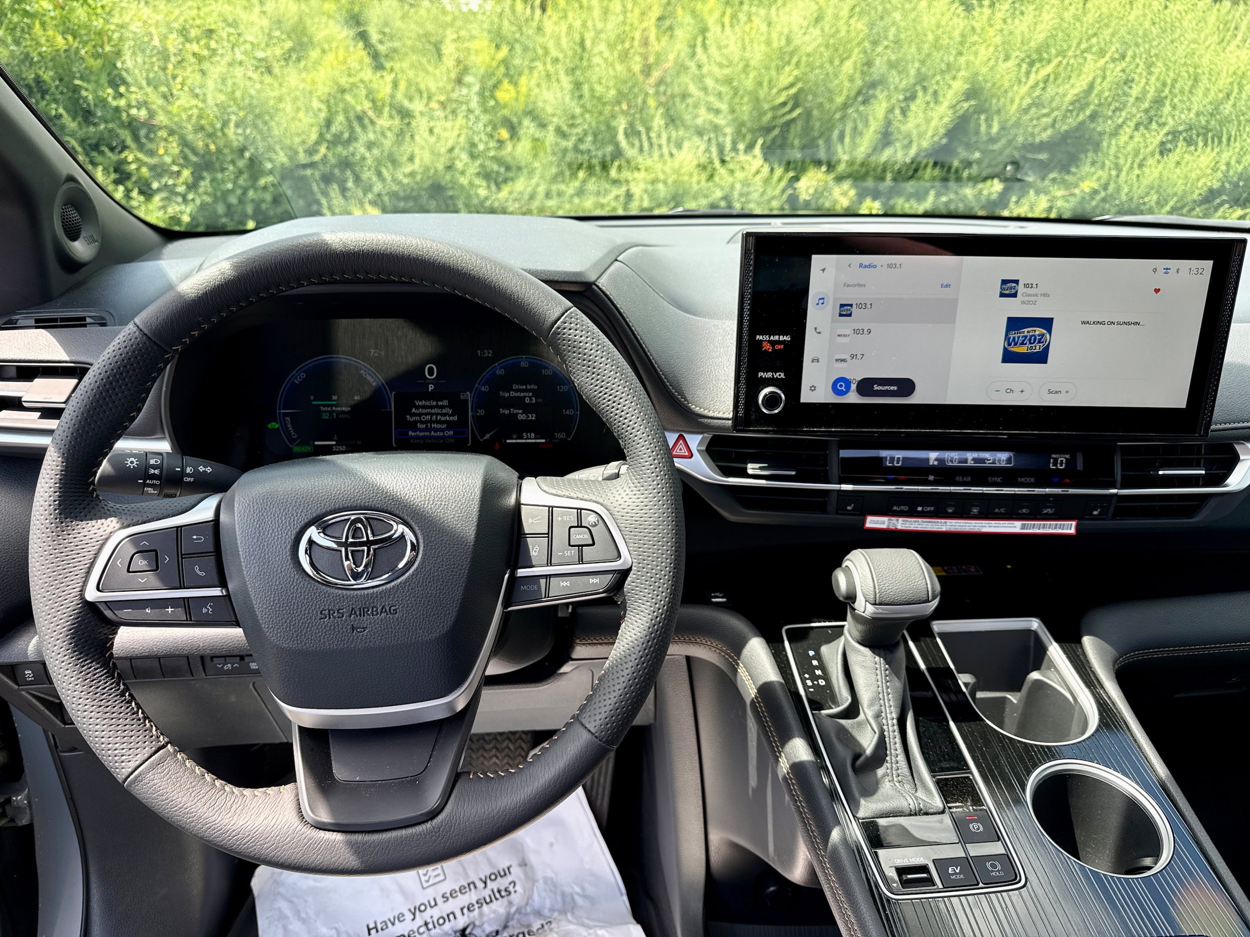 Certified 2026 Toyota Sienna XLE Woodland Edition AWD/4WD image 4
