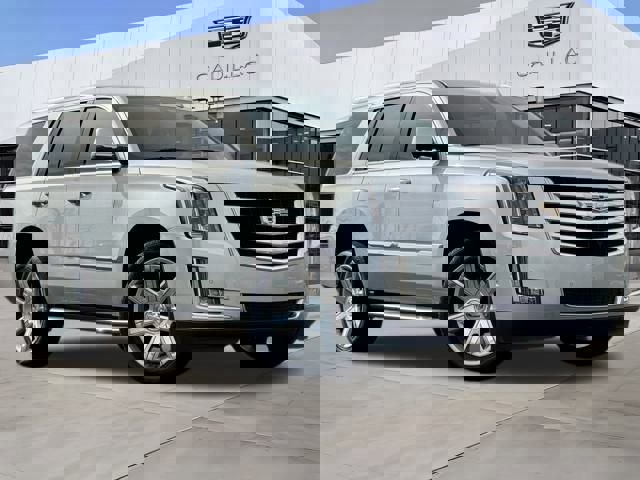 Used 2020 Cadillac Escalade Luxury image 2